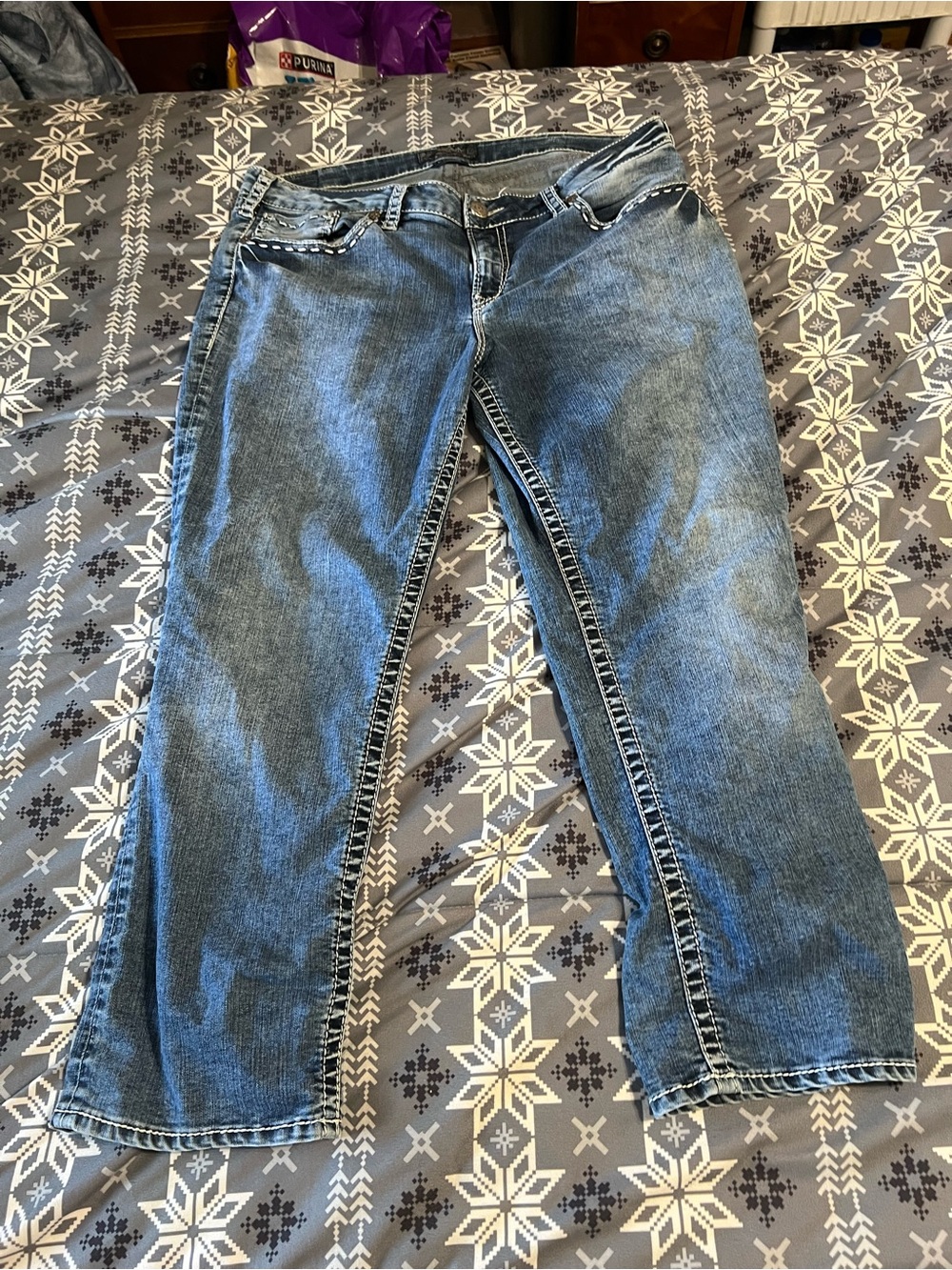 Silver Jeans Blue Straight-Leg Capris